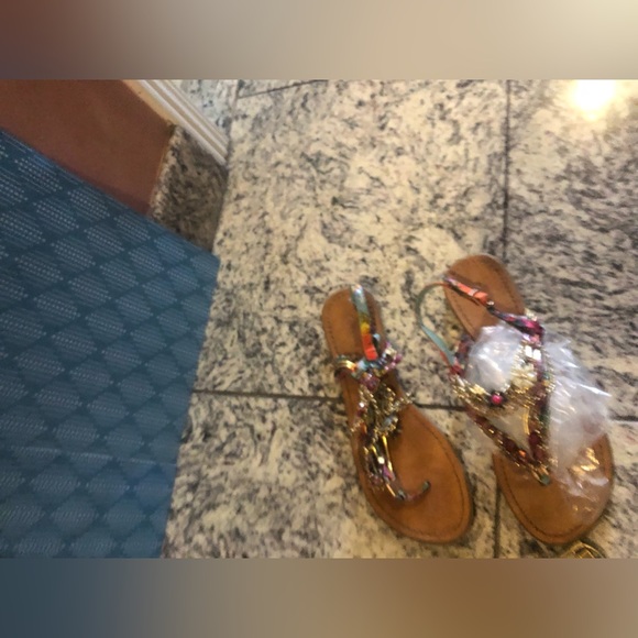 3 Retro sandals.  2 zigi soho beaded sandals and 1 gold gladiator sandals - Picture 3 of 7
